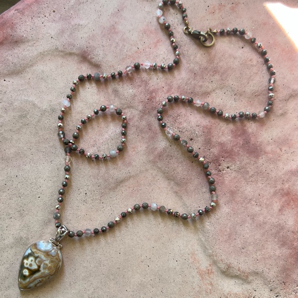 Handmade hand knotted mixed gemstone necklace with jasper pendant - Picture 2 of 9